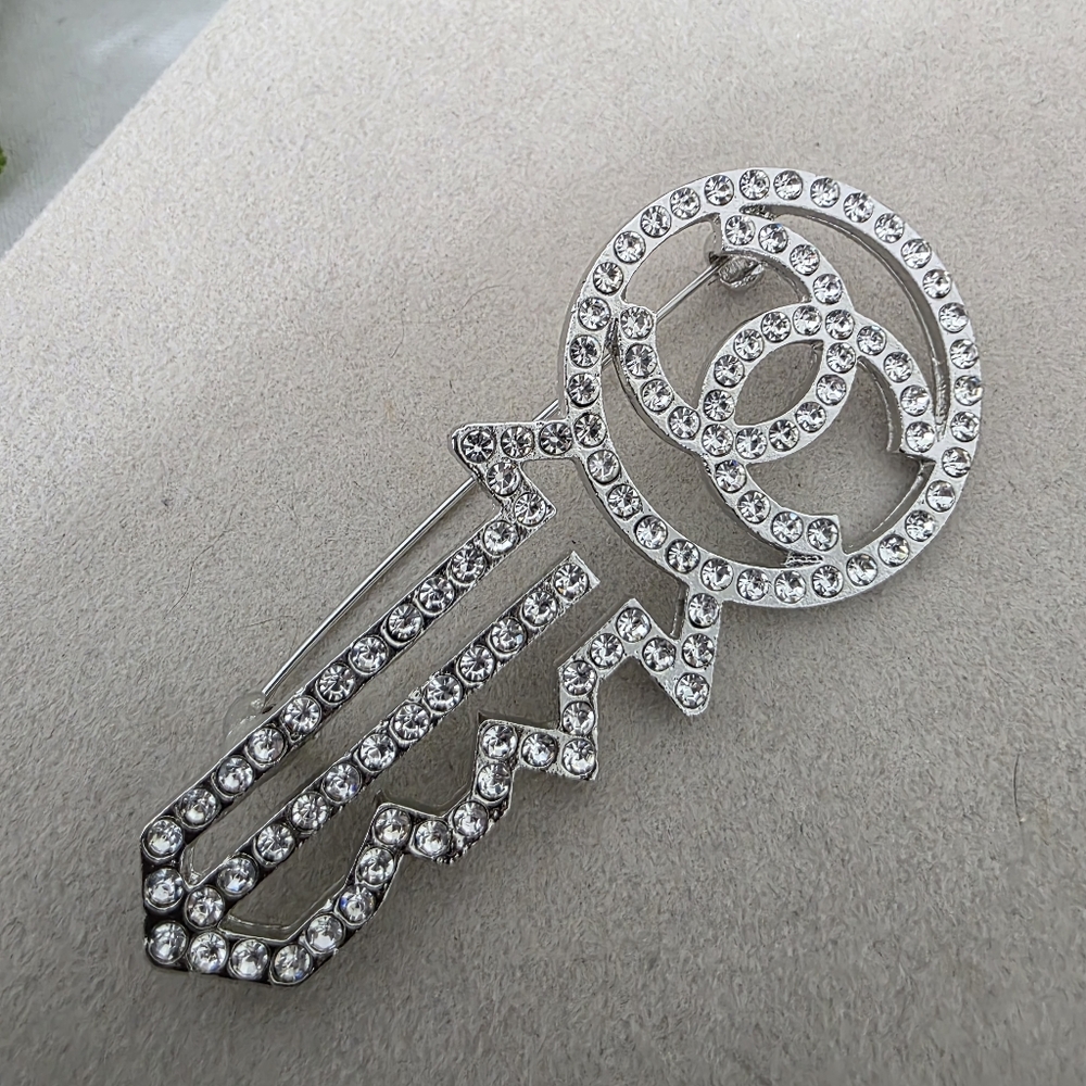 Modern Key Shape Rhinestone Brooch Pin - Picture 4 of 5